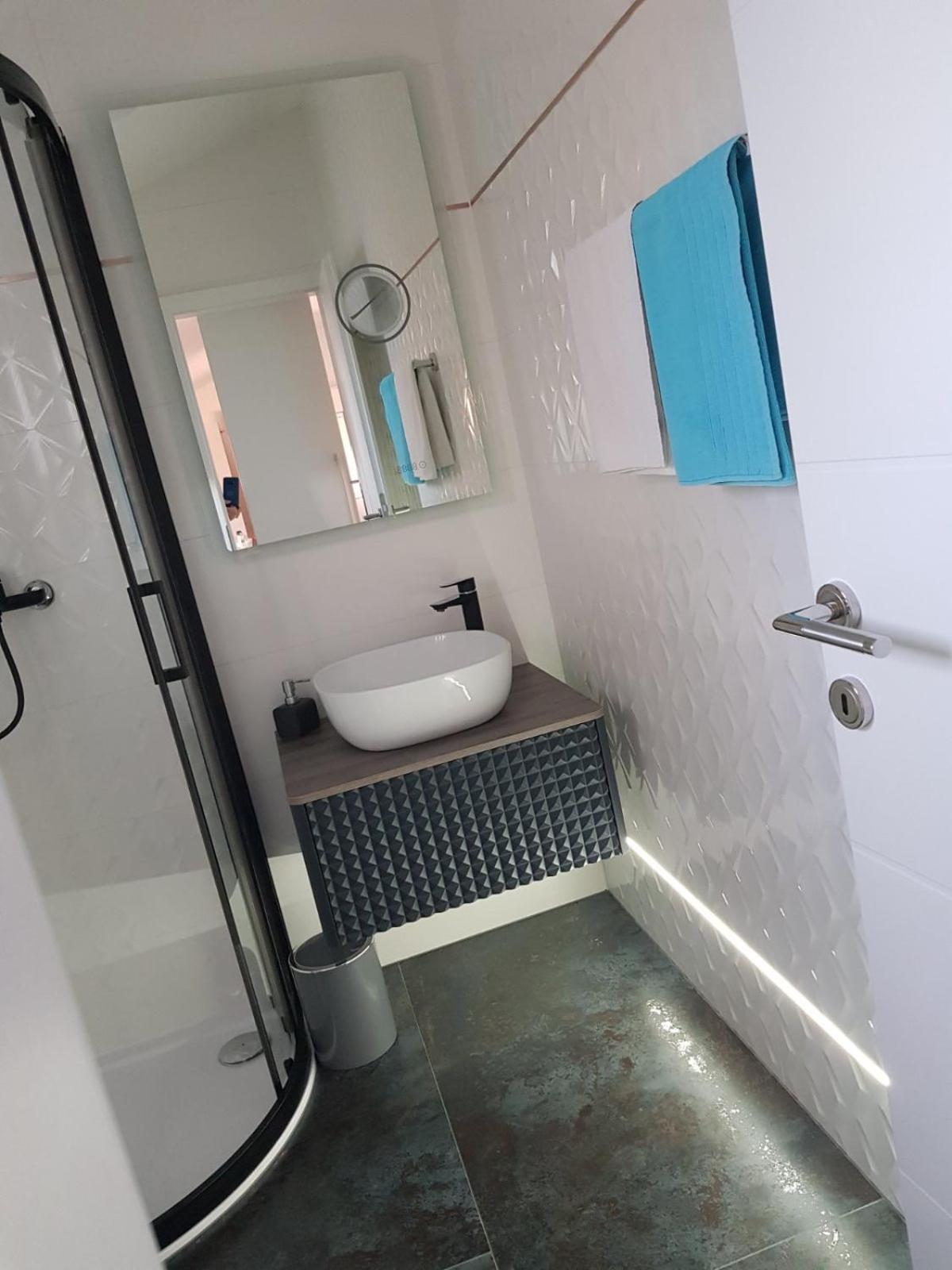 Apartmani Porat มาลินสกา ภายนอก รูปภาพ